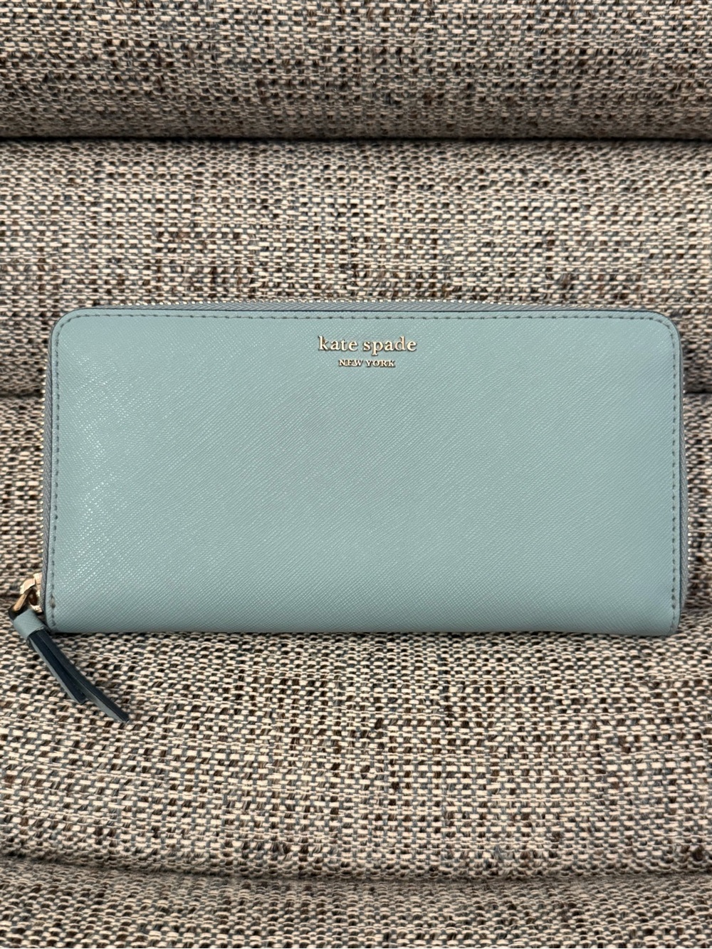 Kate Spade New York Saffiano Leather Zip-Around Continental Wallet 🩵